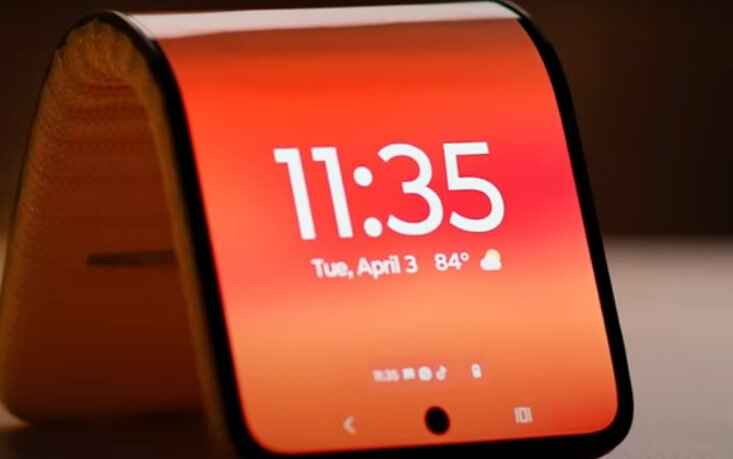 Motorola foldable phone